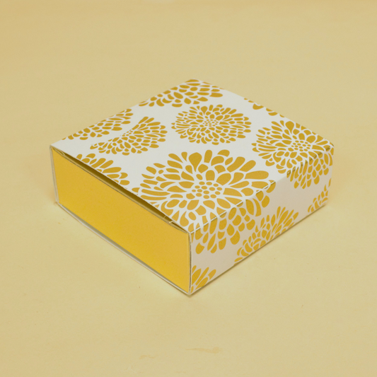 4 Cavity Flower Foil Chocolate Box (4.5x4.5x1.5 Inches)
