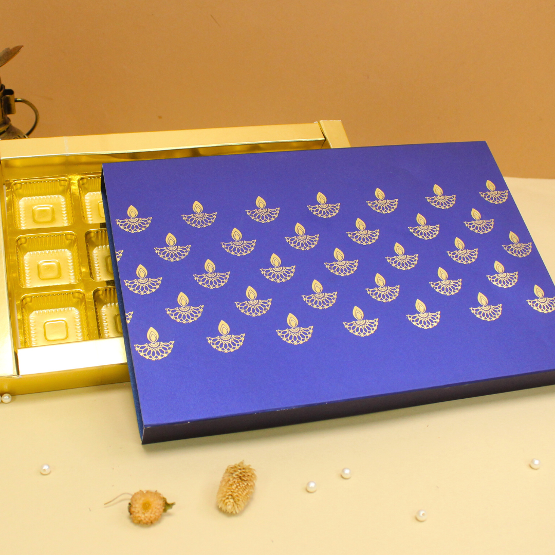 15 Cavity Chocolate Box (10.5x7.5x1 Inches)