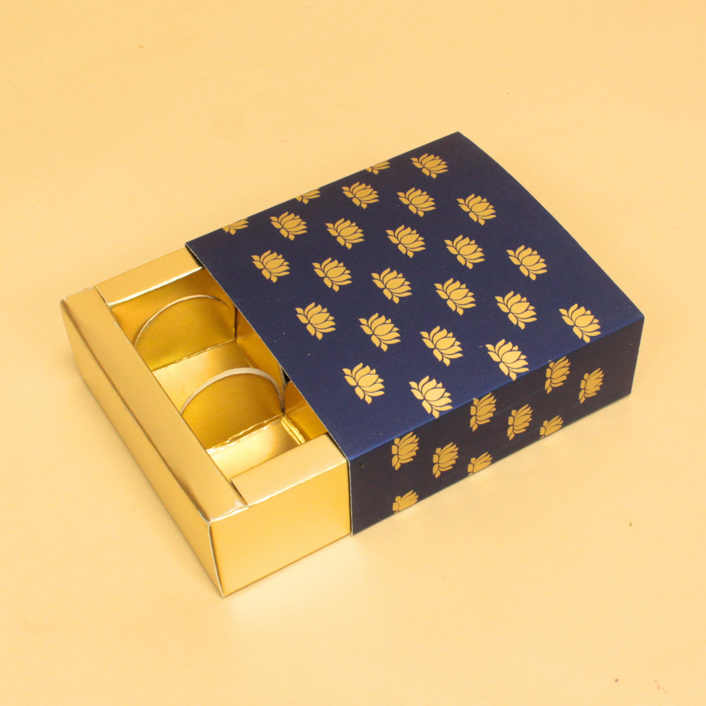 4 Cavity Chocolate Box (4.5x4.5x1.5 Inches)