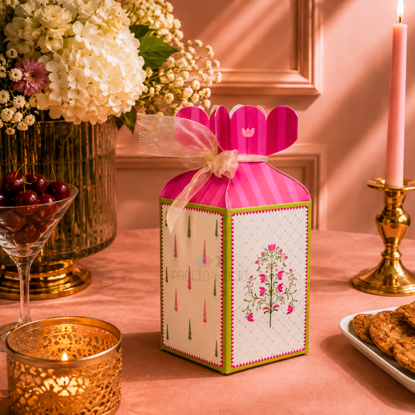Gul-e-Zar Gift Box | 2.5x2.5x4 Inches